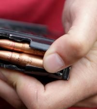 التشيك تشجع مواطنيها على قتل “الإرهابيين الإسلاميين”