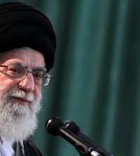 خامنئي: السعودية بقرة امريكا الحلوب