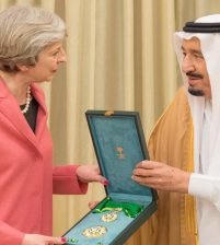 بريطانيا تربح من قتل السعودية الأبرياء في اليمن