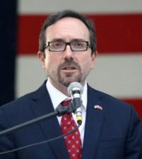 من هو جون باس سفير امريكا في افغانستان؟