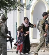 انفجار انتحاري مسجد كابل 43 شهيد و93 جريح