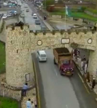 من المسؤول عن خطف مسؤول افغانستان في باكستان