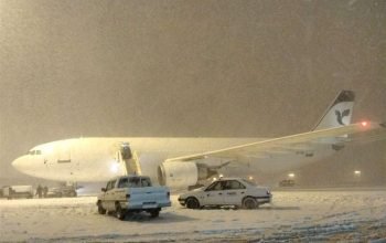 الثلج يلغي رحلات مطار الإمام الخميني في طهران