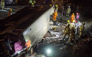 انقلاب حافلة في الصين ومقتل 19 من ركابها