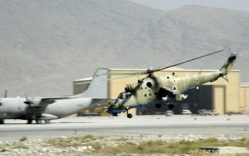 الهند تشتري 4 مروحيات وتقدمها لأفغانستان