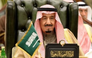 800 مليون دولار راتب ملك السعودية