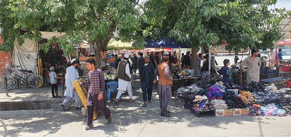 اصابت راکت به نزدیکی مراسم رئیس جمهور در غزنی